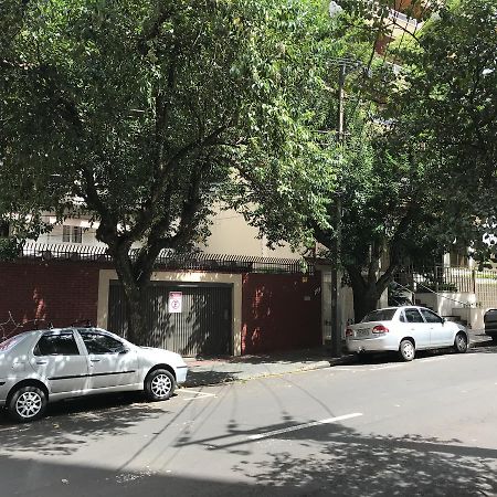Pousada Hostel Universitario Londrina Eksteriør billede